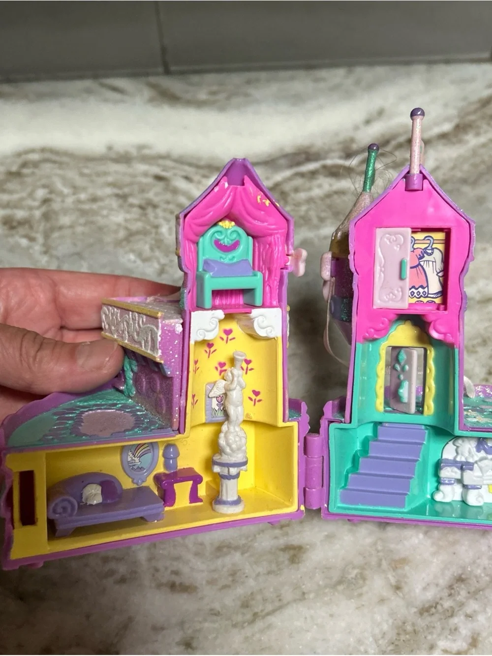 1995 Trendmasters Starcastle Pink Purple No Figure Open Toy House minature doll
